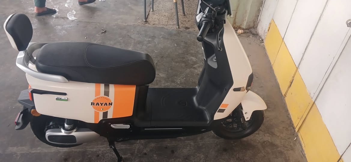 دراجه شحن. الريان للبيع  دراجه ما مستخدمه هواي نضيفه بيهه ٣ سرع سرعته 55  رايده ب ٨٥٠ الف رقم *********** مكلف بل نشر
