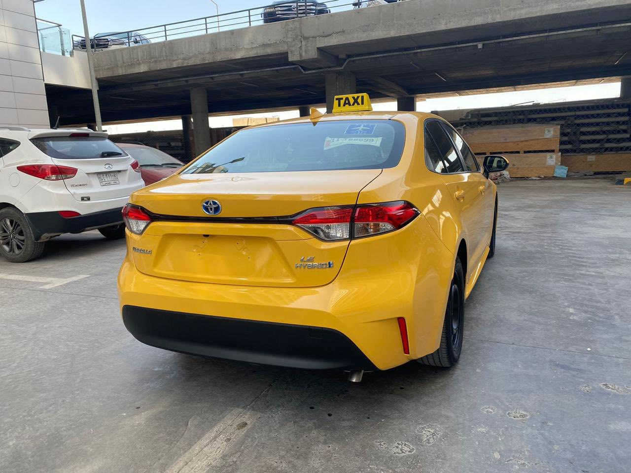 السلام عليكم للبيع كورلا وارد امريكي هايبرد ياباني اصلي السيارة كلين بدون اي حادث سيارة داخلة تقرير مياه امطار برغي ما مبدل بيها سيارة شغالة من امريكا برغي ما مبدل بيها كلها على وضعها الاتصال ‭‭٠٧٧٠ ٠١٧ ٩٥٠٠‬
السعر ١٨٠ بيها مجال بسيط  رقم بغداد 
اني مكلف ب نشر اتصل على رقم
