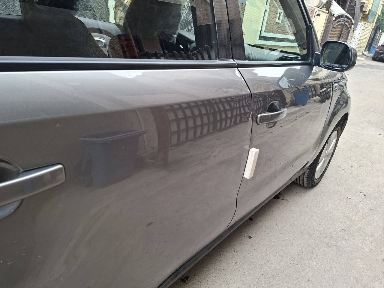 كيا سول موديل ٢٠١٥
رقم بغداد مشروع وطني شرط التحويل 
وارد امريكي الحادث موضح بالسونار ايرباك البردة بصف السايق متضرر من الحادث
محرك ١٦٠٠ gdi
ماشية ٧٤الف ميل
الكير والمحرك سليم بدون اعطال وعليها ادامة تنظيف مجاول وجويتر وبلكات اصلية وعبوة فيت بمب وفيت بمب اصلي وبدون دوانز
تبريد بي ليك 
تدفئة شغالة 
استخدم دهن محرك نوع ميتاسو ياباني 
استخدم فقط بانزين محسن 
استخدامي قليل جدا للسيارة اشتريتها ماشية ٧١ حاليا ماشية ٧٤
السعر ١٠٥$ وبيها مجال بسيط 
مكاني بغداد سبع ابكار


**إذا كنت صاحب هذا الإعلان وتريد حذفه لأي سبب، رجاءا أرسل رسالة إلى الدعم الفني**