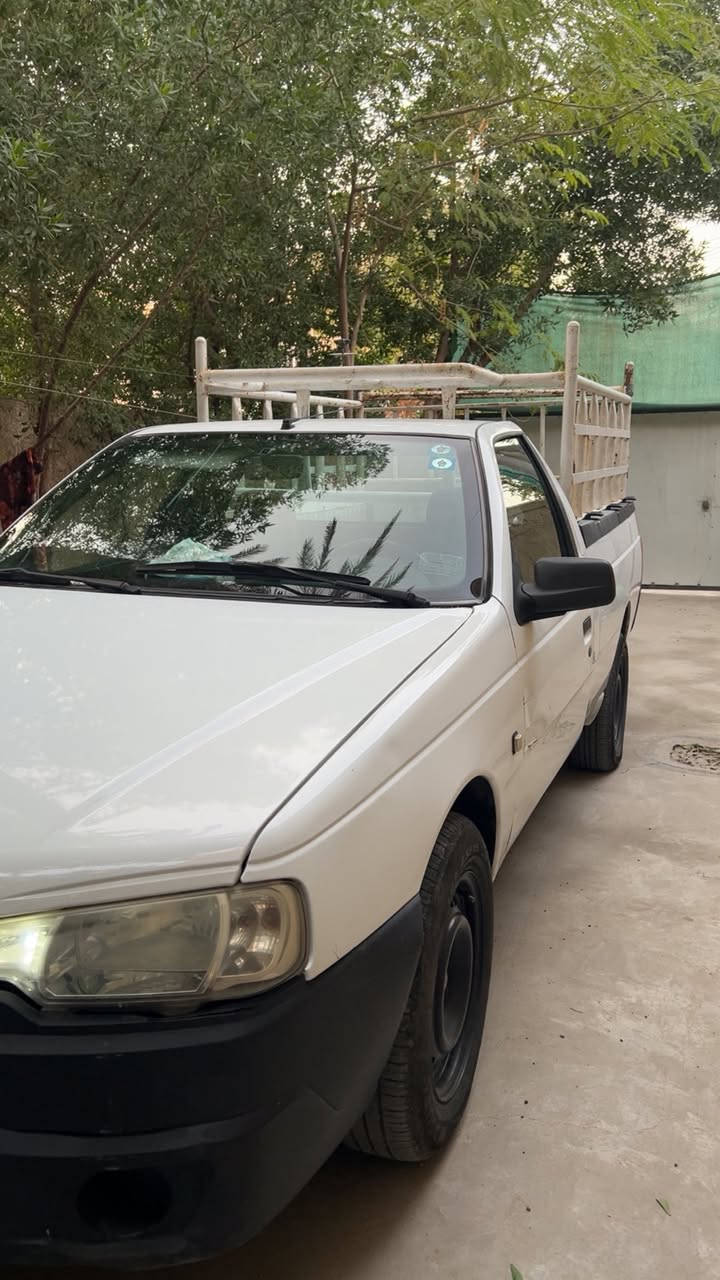 السلام عليكم 
بيكم اريدو 2016 مصفره السياره سنويه وهزه جديده بأسمي السياره. مكانها بغداد الامين الثانيه 
رقم ***********
