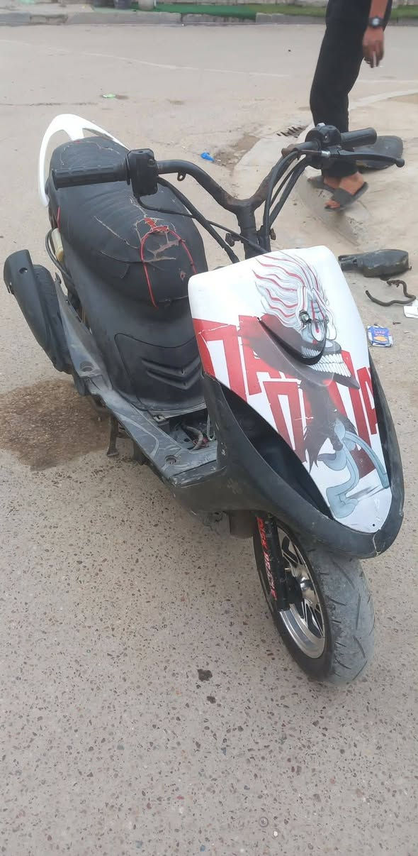 سلام عليكم درجة ماكس عدله دراجة خير من الله سلف وهندر بكل وقت دراجه بيه تزويد معدل طيران شلعته زينه يعني يرادله زوج كلجات صير هاون سعر 450 او مراوس حسب القناعه وذه اكو بوليس رقم ***********
