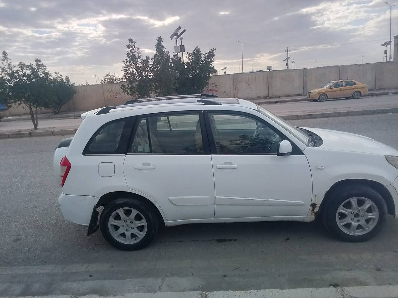 سلام عليكم تيكو للبيع موديل 2013 فول مواصفات كير كهربائي محرك مكفول سياره مكفوله لاضربه ولاصبغ ولاتبديل رقم السياره نجف تخم تاير باتري جديد كهربائيات كله شغاله حداديه السياره خير من الله تبريد شغال  ليك فقط مكان سياره نجف المالك بنجف السعر 48 وبيه مجال بسيط لشراي للاستفسار *********** واتساب موجود
