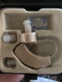 اي واحد محتاج سماعة ضعيفي السمع يتصل هذي هدية لوجه الله 07724299989