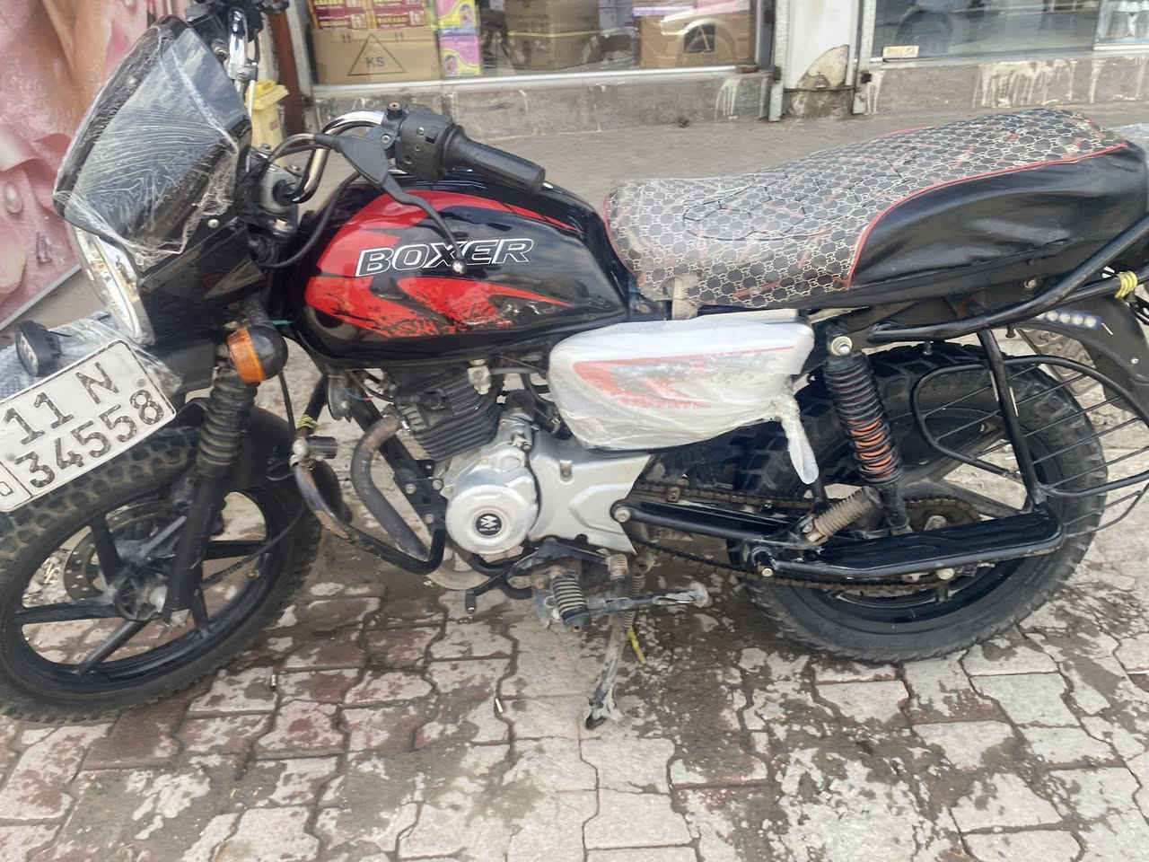 السلام عليكم دراجه بوكسر 2023 مرقم جبلي
دراجه نضيفه ما مفتوحه جاهزه لشغل كبل 
مابيها نقص سعر 2/200 مليونين وميتين 
بغداد مدينة الصدر 
هاتف ***********
