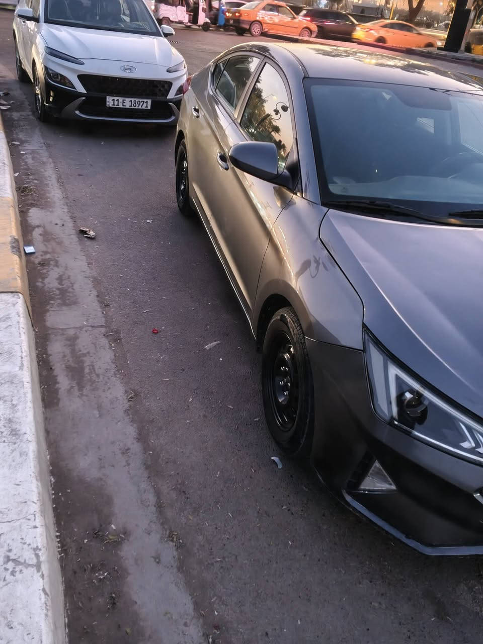 السلام عليكم النترا 2019 وارد امريكي حادثه موضح بالصوره السياره مقفوله كفاله عامه جير ومحرك مقفولات السعر 130 وبيها مجال غير متواجد على الفيس رقم الهاتف ***********
