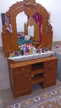 غرفة نوم • نظيفة جداً • ضرر بسيط