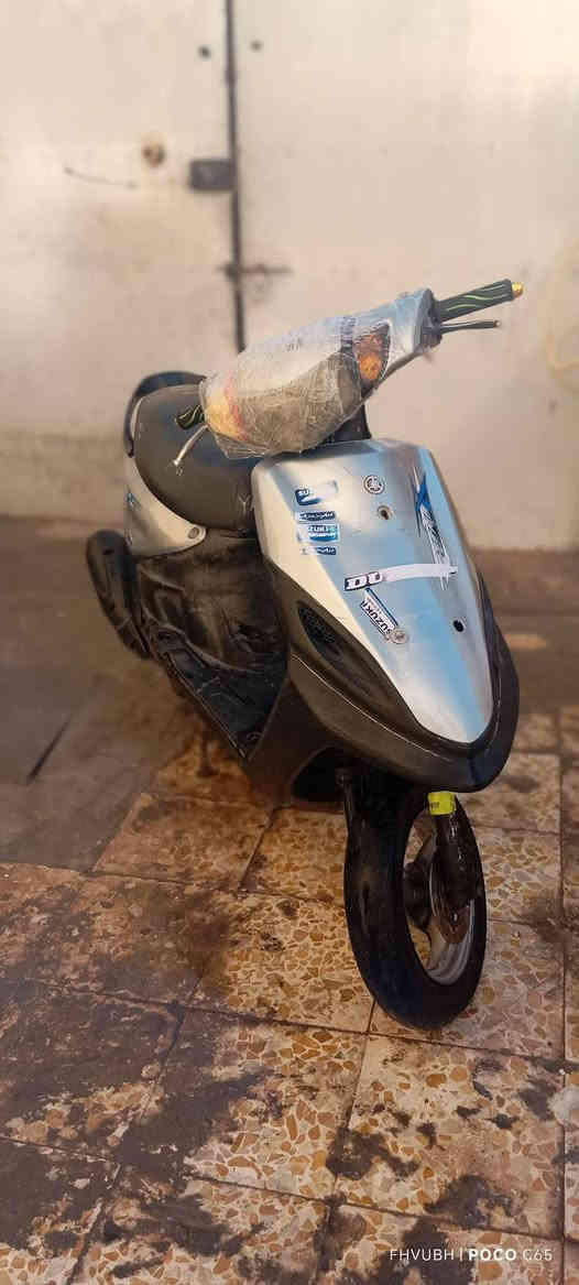 سلام عليكم دراجه ماكس قجمه البيع دراجه نضيفه بس بيهه نقوصات قليله كابريتر جاي يخربط تعبان مدري وصخ اوراق كامله مكاني بغداد الحسينيه سعره 300 او بيهه مجال حك الجيه ***********
