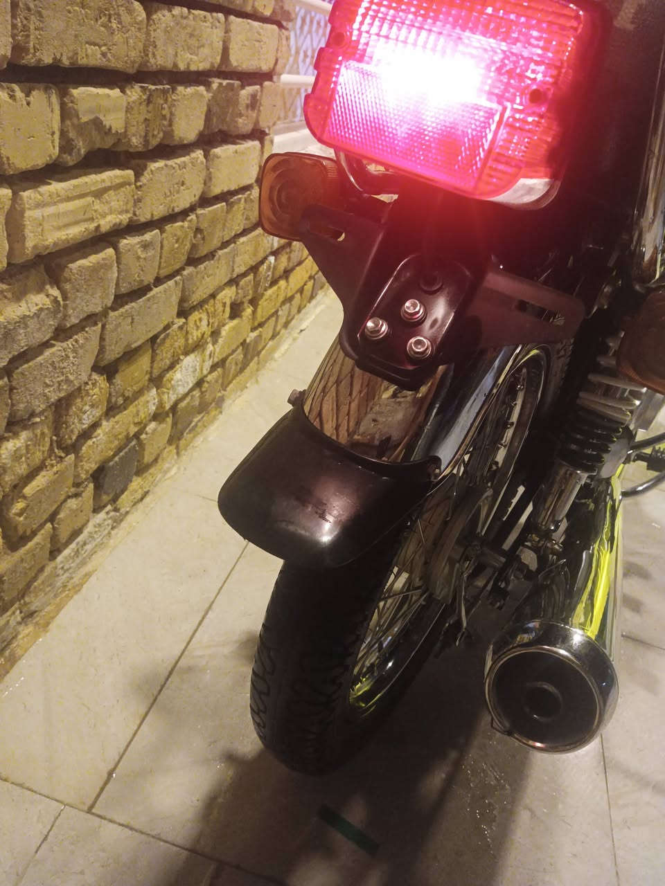 سلام عليكم ورحمة الله  من رخصة صاحب الكروب دراجه نامه موديل 25اوراق دراجه شوفت عينك  سعر 625وبيه مجال هاذه رقمي ‏‪***********‬‏
الموشراي لا يكسر بسعر  وحياكم الله
