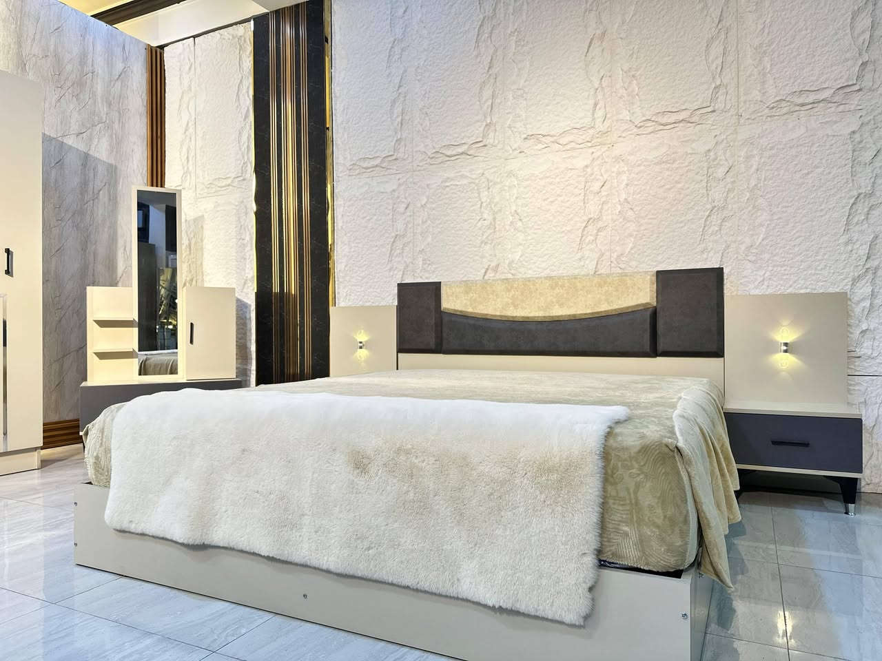 موديل ٥قطع تركي اصلي ضمان ٥سنوات سعر ٥٧٥ مع شد ونقل مجاني رقم الجوال *********** ***********
