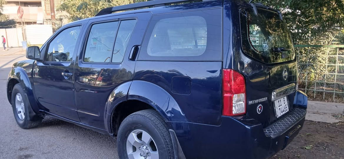 السلام عليكم للبيع اومراوس  نيسان بافندرموديل 2006 وارد ياباني صبغ حزام للجمالية سبعة راكب  كيرمكينة حاويه 3 قطع تبريد صدرجديد رقم دولي بغداد لسعر 65 مكان بغداد ***********
