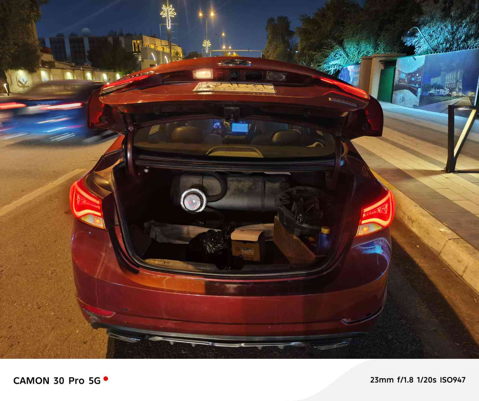 السلام عليكم
الانترا موديل ٢٠١٦ سيارة بسمي سنوية لحد ٢٧ فول موصفات تدفئة  كشنات  لايت لد زنون تحكم ستيرن بصمة السيارة بيها منضومت غاز بعدها بالضمان السيارة عليها ادامة 
صدر امامي خلفي شادي جديد السيارة حادثها بس دعامية امامية وجوة قبق البانزين شوية صبغ الباقي مكفول مكاني بغداد البياع (السعر 120)  الرقم *********** ابو كرار
