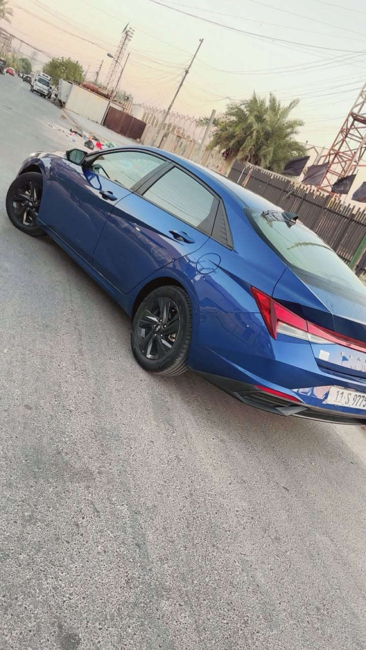 السلام عليك /النترا موديل2021
نص فول السياره ماشيه 128k
گير سي في تي
السياره جاهزه من كلشي  حادث موضح بالصور 
مكان السياره الغزاليه
للتواصل/***********
