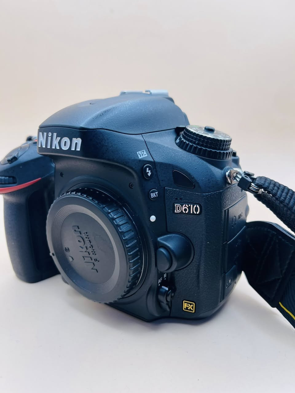 بدي نيكون 610 فول فريم
نضافه 100‎%‎
جنطة
شاحنة
بطاريه
شتر 1k
السعر 680الف سعر نهائي
مكاني ناصريه
متوفر توصيل
للتواصل وتساب او تصال
***********
