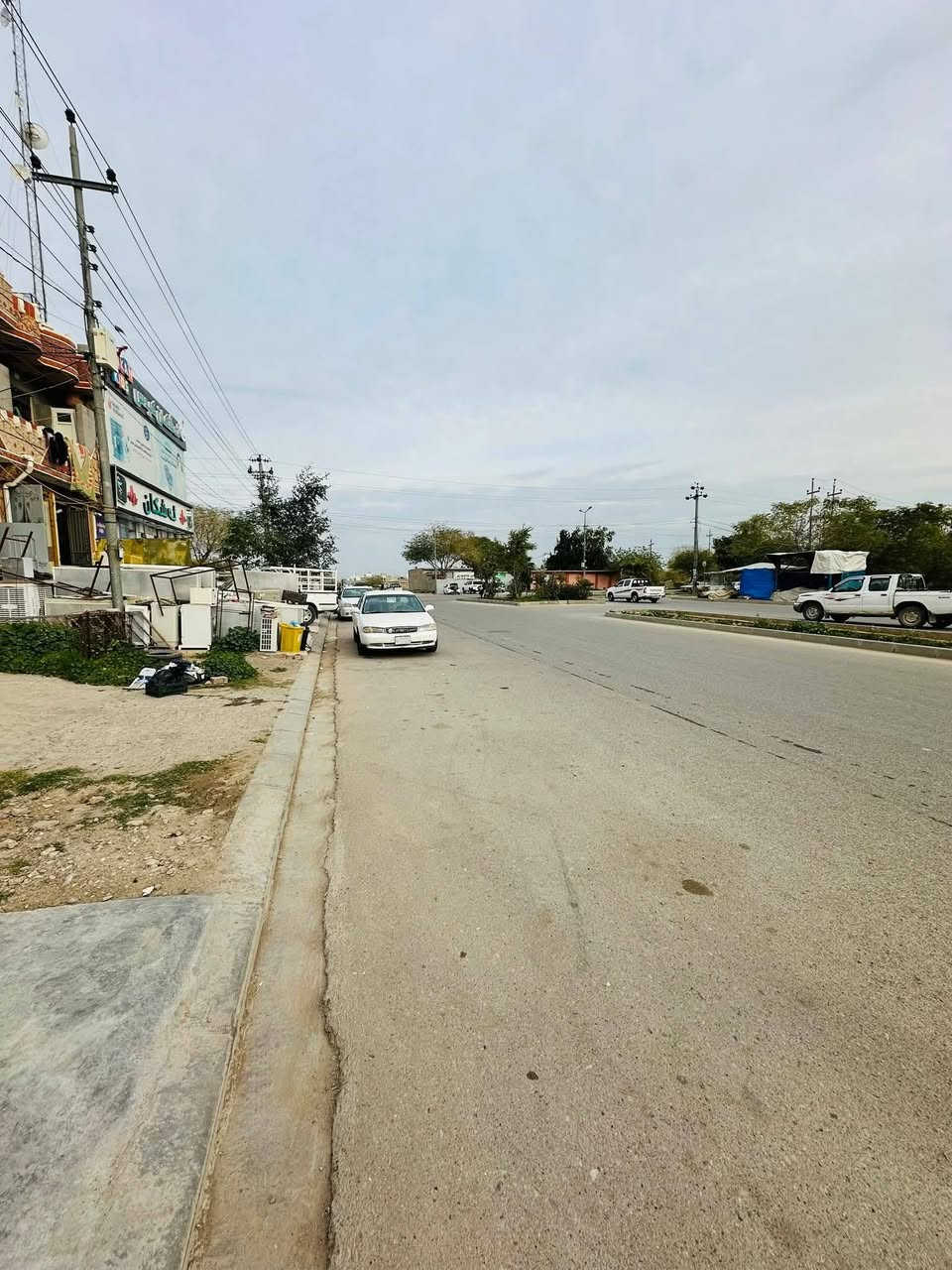 #بلاش بلاش خانووي زؤر هه رزان
خانووي تجاري  له سه رجادي دووسايد

سلام علیکم
خـــانو تەنها بە پاری زویکەی

#خانووی_تجاري بۆ فرۆشتن ⛪💒
ناونیشان 📍قه زاي ڕزگاری (سموود) 
◼️ گەڕەکی زاتي (ته نيشت صيدليه ي ئه شكان)   🌆
◼️ ڕووبەری5.5 بە 20 =110 مەترە 📏📐  
◼️ شوێنێکی زۆر خۆش و دڵگیری هەیە
◼️ نرخەکەشی زۆۆۆر گونجاوە 
◼️ريگه پيدانه به شه رتي وكاله

بؤه زانيني نرخي ئه م خانوانه خاليك له كوميند دانه

بؤ زانيارى زياتر پةيوندى بكةن بة يةكيك لةم ژمارانةى خوارةوة👇
📞☎️
***********
 

ناونیشانی نوسینگە خؤرنةوةزان ◀️ بەرمبەر مزگەوتی  ئاسودة  

ئێوەی بەڕێزیش هەر موڵکێکتان هەبوو بۆ فرۆشتن یان ویستان بیکڕن دەتوانن ڕەسم و زانیارییەکانتان بنێرن بۆ ژمارە ڤایبەری 📳✅***********
