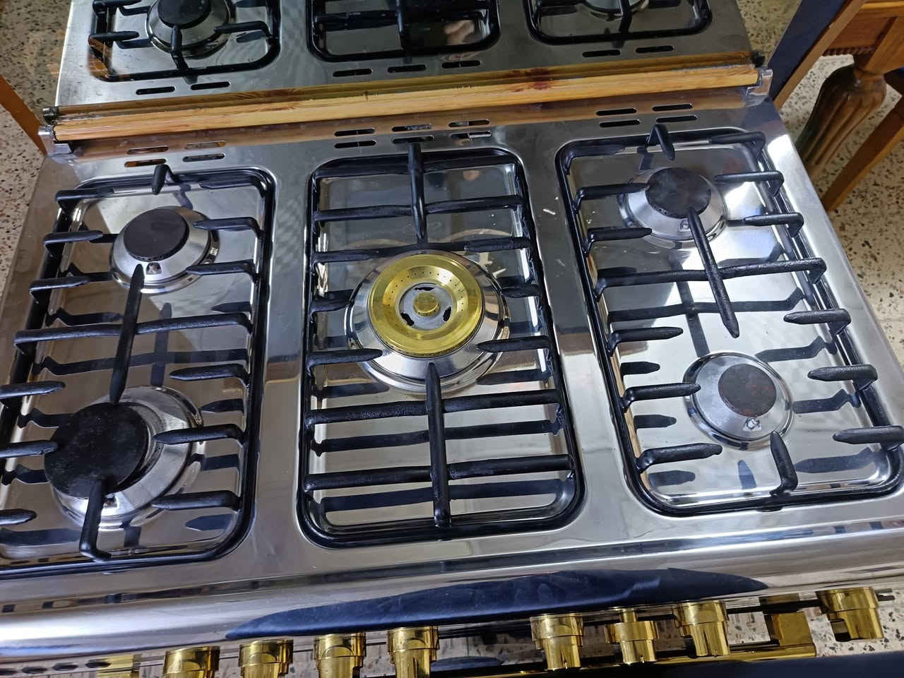 طباخ رويال نظيف جدا للبيع ب200الف


**إذا كنت صاحب هذا الإعلان وتريد حذفه لأي سبب، رجاءا أرسل رسالة إلى الدعم الفني**