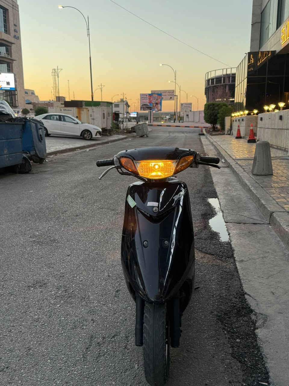 دراجه عصفوريه 60 ياباني فحل دراجه نكره سلف جديده قفل اكسل ناعمه شلعه ومعدل حلوات كهربائيات كلها شغاله مناقصها شي اريدها ب 350 وبيها مجال للشراي مكاني بغداد الأعظمية 
***********
