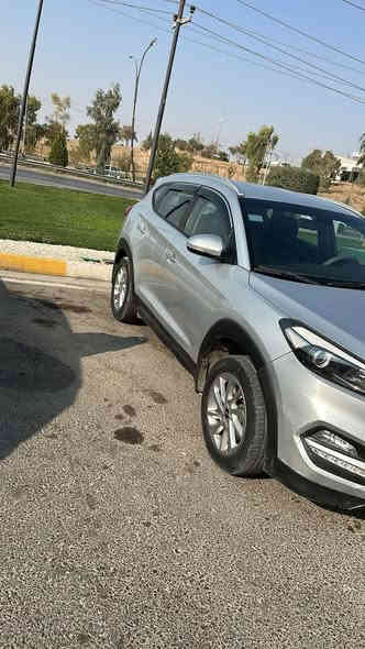 سلام وعليكم اخون توكسان خليجي بدون حادث بدون صبغ بيهه شخوط بيهه كم صبع تكحيل بس بدون حادث ماشيه 136 الف كيلو موديل 2018 لون سلفر السياره حلوه مابيهه اي عيوب فقط بيع وفقط نقد مااراوس سعرهه 183 وبيهه مجال اي ستفسار اتصل ***********
