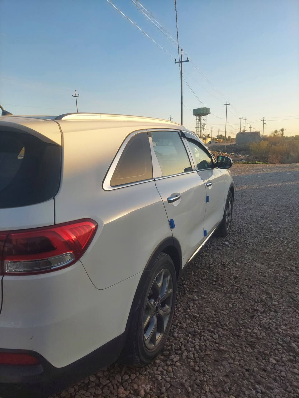 سلام عليكم
كيا سورنتو موديل 2017خليجي 6سلندر 

رقم نجف بسمي هزه جديده 

مواصفات 

حساسات امامي خلفي 

3قطع تبريد 

مري شفط 

بردات 

جنطه كهربائي 

3بصمات 

وباقي مواصفات الخليجي معروفه 

سياره مكفوله صبغ وتبديل فقط بارد 

وشخوط بسيطات.. السعر 200

بيع او مراوس حسب القناعه *********** مكاني نجف
