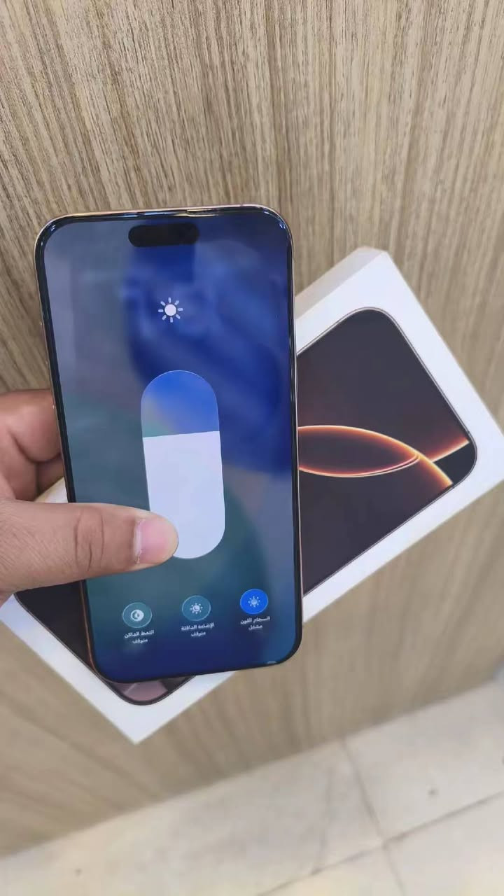 للبيع ايفون 16برو ماكس ذاكرة 256بطارية 92 ماستر بوك الجهاز السعر خاص اومراوس ***********
