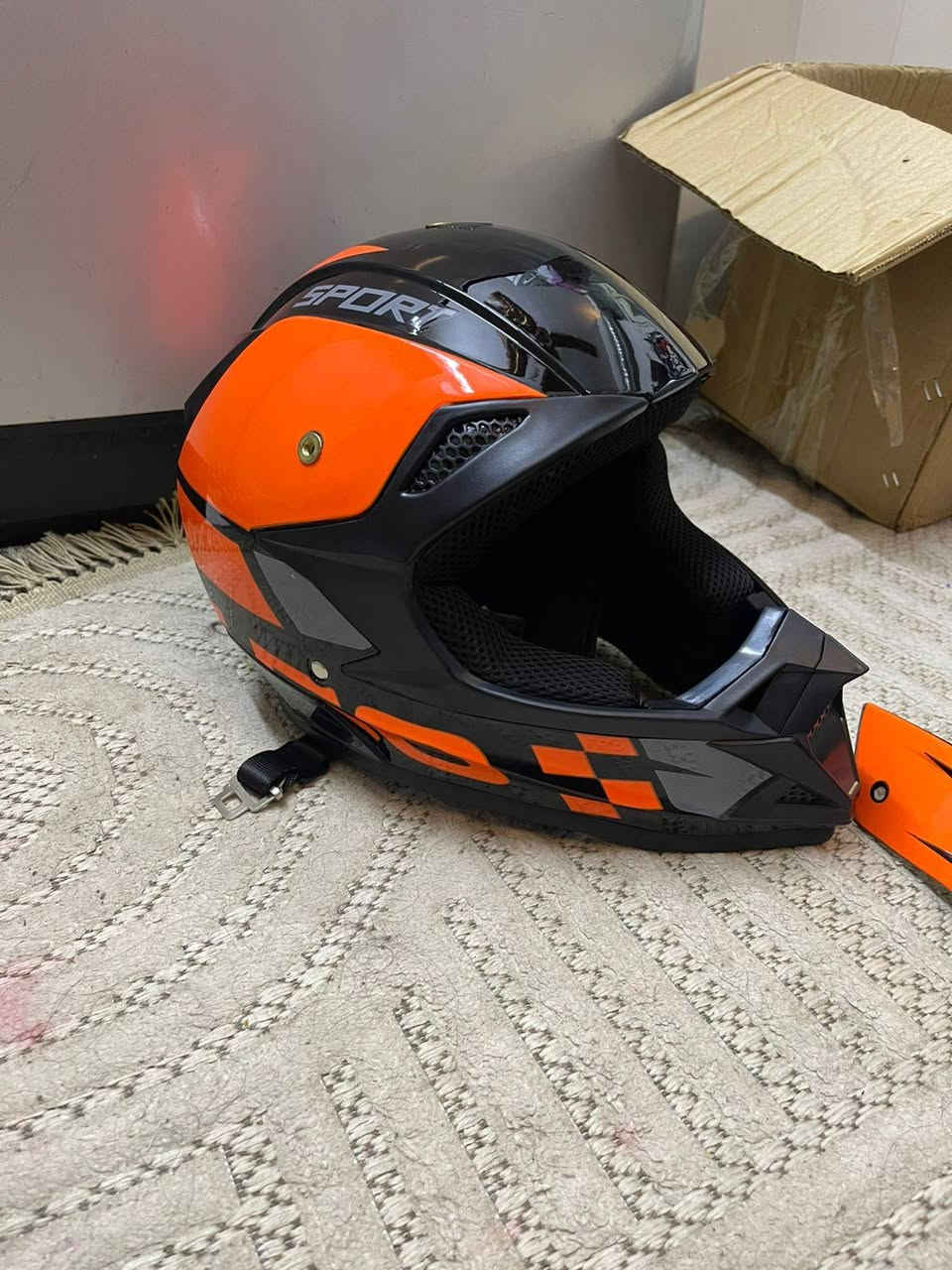 خوذه مع ملحقاته 
نضارات 
لثام
كفوف 
السعر ٤٥


**إذا كنت صاحب هذا الإعلان وتريد حذفه لأي سبب، رجاءا أرسل رسالة إلى الدعم الفني**