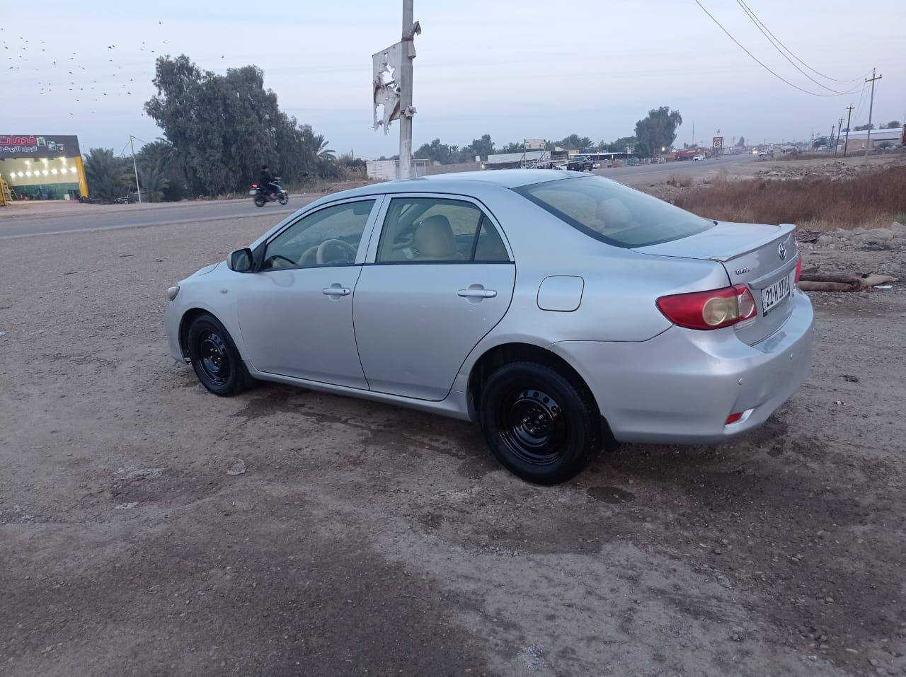 السلام عليكم كورلا ١٣ محرك ١٨٠٠ السياره بيهه اربع قطع كلير ابيع حزام تريد وكاله تريد تحويل السعر ١١٠ واذا مراوس عادي العنوان اللطيفية تليفون *********** كورك*********** السونار مرفق بالصوره
