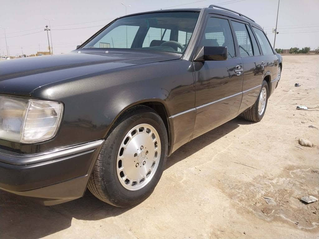 مارسدس ستيشن 89 رقم دولي جديد باسمي هزة جديدة قواعد دبل سليمه محرك في في تي  جديد صبغ جديد درجة اولى غرفة نظيفة تخم تاير جديد صدر جديد جاهزه بس نقص تبريد السعر بلاش 48 ورقة العنوان ذي قار قلعة سكر ***********.     *********** الرفاعي, ذي قار
