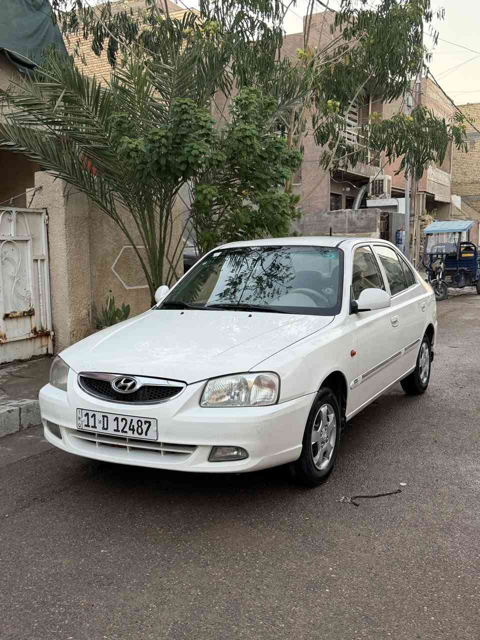 رقم بغداد باسمي تحويل ثاني يوم 
سياره بلاديه بدون ضربه بدون صبغ 
فقط بيها مكانين بارد موضحهن اخير صورتين 
كير مكينه بلادي بدون فتح 
كامله بدون اي نقص 
وعليها ادامه كامله قبل سبوع 
فيتبم 
تخم نوزلات 
تخم بلاكات 
صدر جديد خلفي امامي 
والسياره احلى من صور تجي وتشوف بعينك 
مكاني بغداد الشعب ثعالبه 
سعرها 77 وبيها مجال بسيط 
وكلشي موجود بالسوك المهجوم والنضيفه 
*********** واتساب ورصيد
