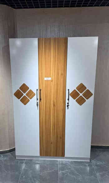 مجموعة اغراض جديدة للبيع اسعار حلوة اي استفسار دزولي طلب صداقة واني اتواصل وياكم او على الرقم واتساب ***********🌹
