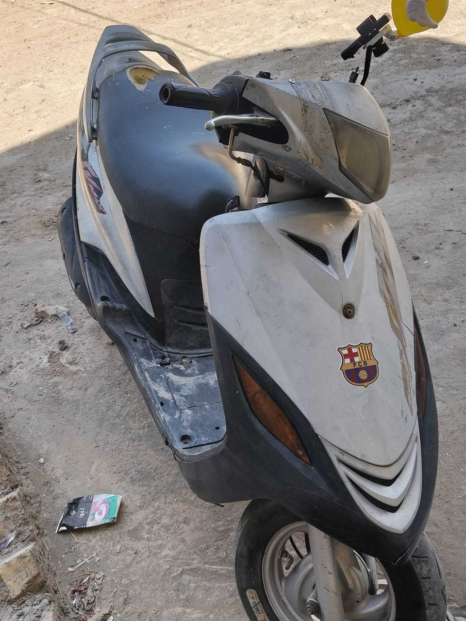 دراجه ماكس ١٤٠طلعت بيه لشغل وطفت تشتغل وتطفه مستحقه تجفيت بيع كوم حديد ب٨٠قفل قفل***********
