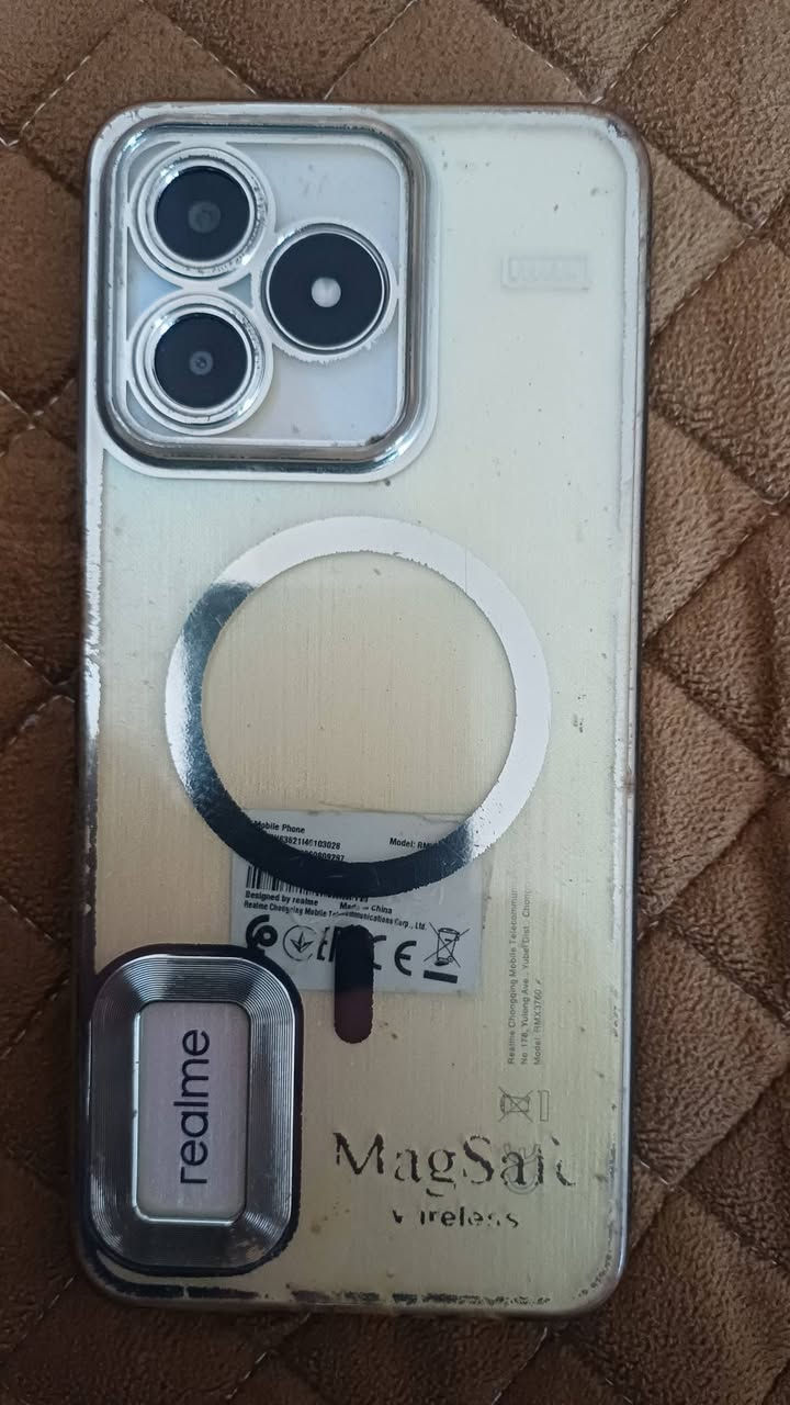 سلام عليكم من رخصه الأدمن عندي موبايل للبيع شاشته مكسوره اسمه ريلمي الظهرمابيه شي كارتون مالته وياه بس تبديل شاشه مكسوره ويشتغل الله شاهدهاتف ***********لؤي
