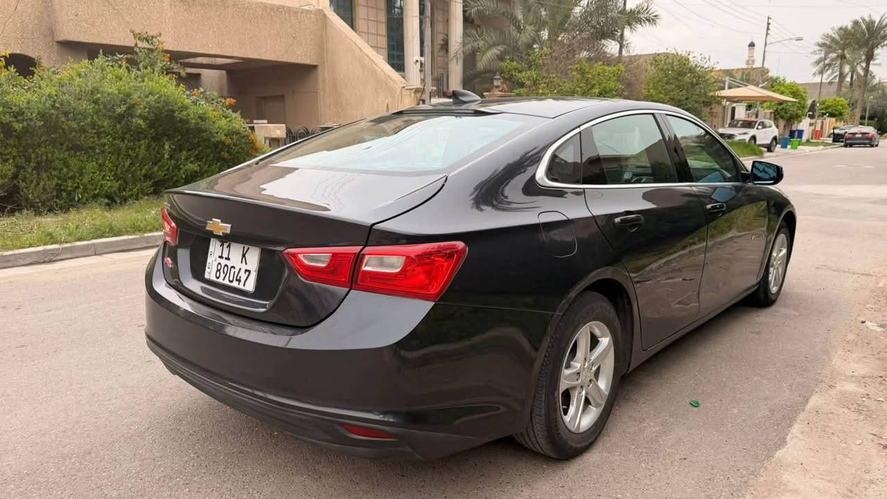 ماليبو 2023
مواصفات LT1 
تحديد مسار 
رادار امامي داتا شو 
رادار خلفي
سايد بريك كهربائي 
شاشة كار بلي + اندرويد اوتو
بيهه كلير حزام 
بدون دواخل موضح بالصور 
رقم بغداد 
السعر98 وبيها مجال بسيط
عنوان بغداد جادرية او خضراء
واتس او اتصال :***********
