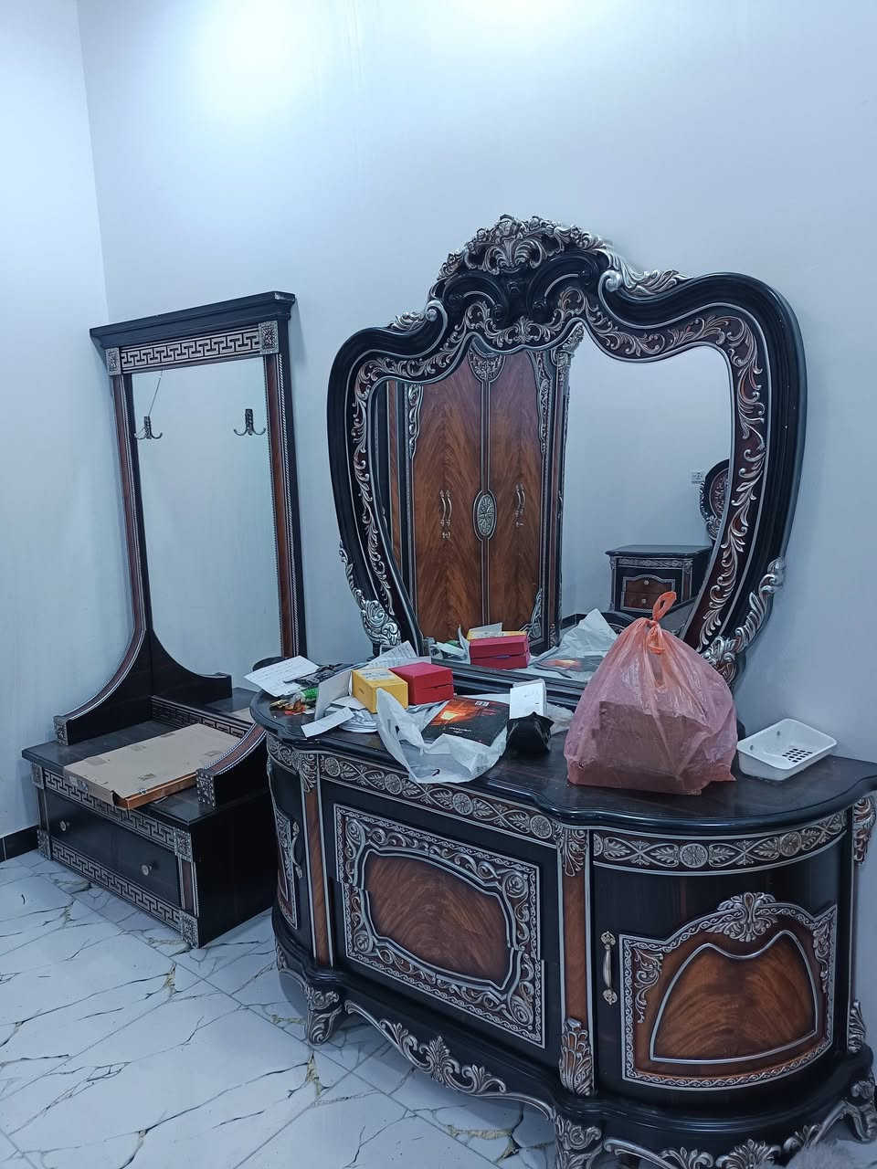 السلام عليكم ورحمه الله اخوان مرخصت المدير المحترم غرفه النوم ماليزي ملكي خير من الله نضيفه جاهزه جيب اوشد السعر 800اوبيهة مجال الشراي ***********
العنوان بغداد رئاسه العبيدي كاع ابو علي الدراجي
السلام عليكم ورحمه الله اخوان مرخصت المدير المحترم غرفه النوم ماليزي ملكي خير من الله نضيفه جاهزه جيب اوشد السعر 800اوبيهة مجال الشراي ***********
