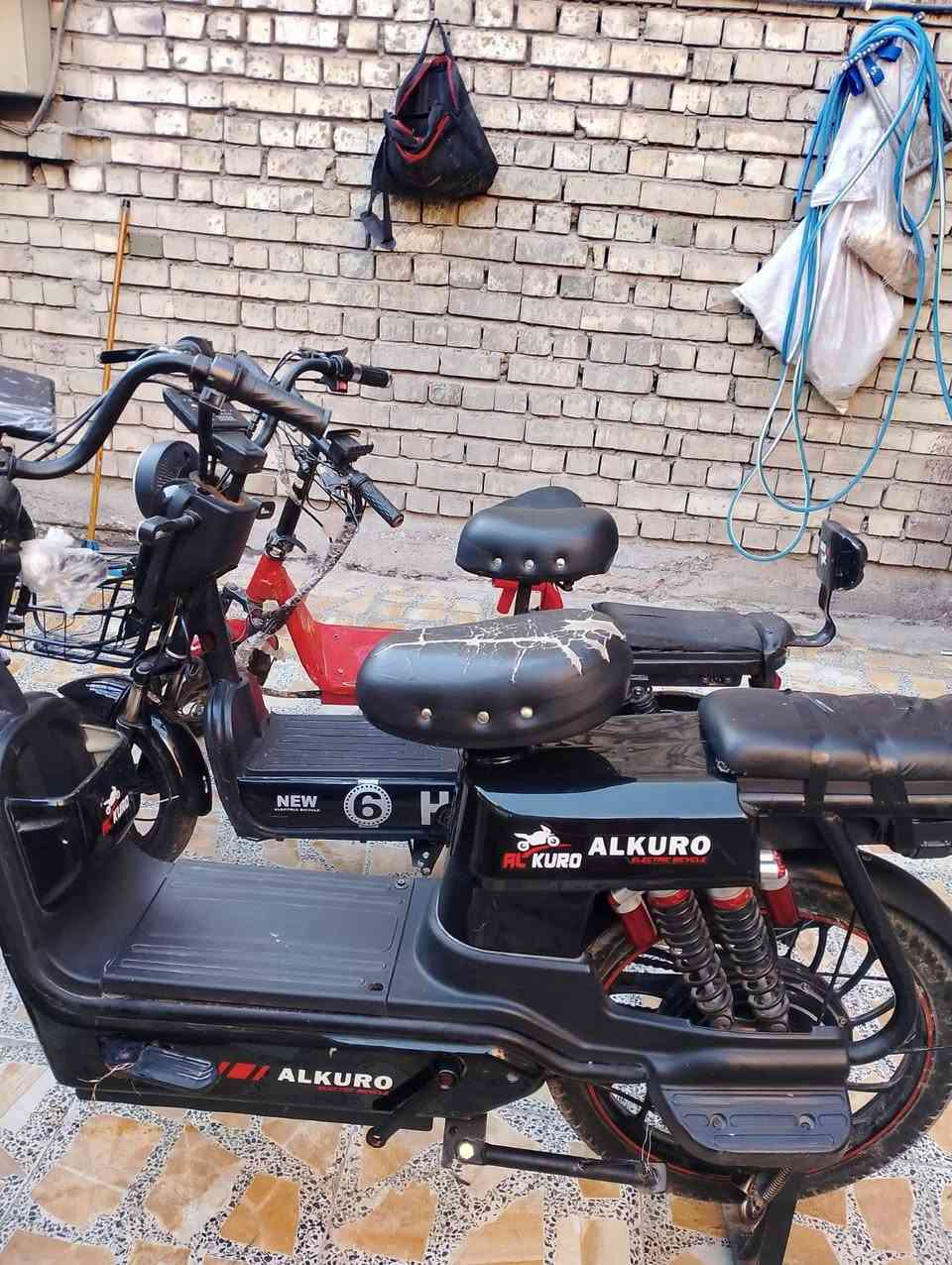 دراجات شحن للبيع 175
150
50بدون بطاريات لحمره ***********
