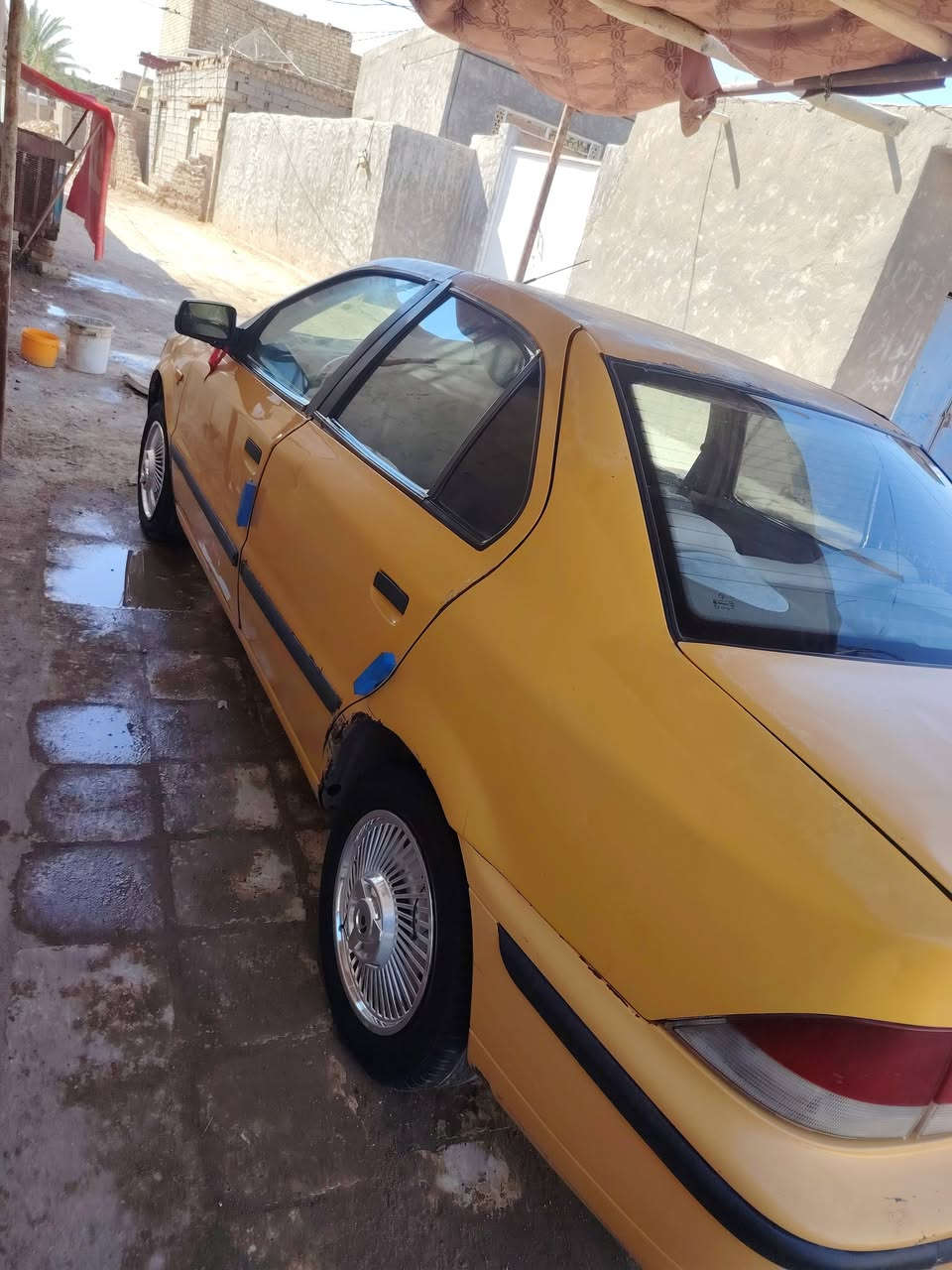 سلام عليكم سمند مدلل 11 سيارة بسمي مصفره ماعليهه والا ربع حدادي جديده دخم تاير باتري جديد كرهبايات كلهه شغاله بيهه بس خياسات بل دوس مكدار شبر مداور ثاني يوم ٢٦وبيهه مجال قليل حك الجيه 
***********
