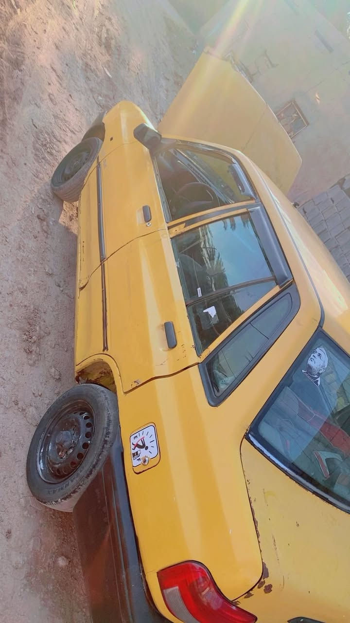 ‏سلام عليكم سايبة للبيع موديل 11 سنوية منتهية مكينة بيها تبخير بها شوي تخس  تحويل الهيئة علي غرامات ما عليها المكان البصرة دير بس الشرا يخبر***********￼ السعر 10￼ أبيها مجال
