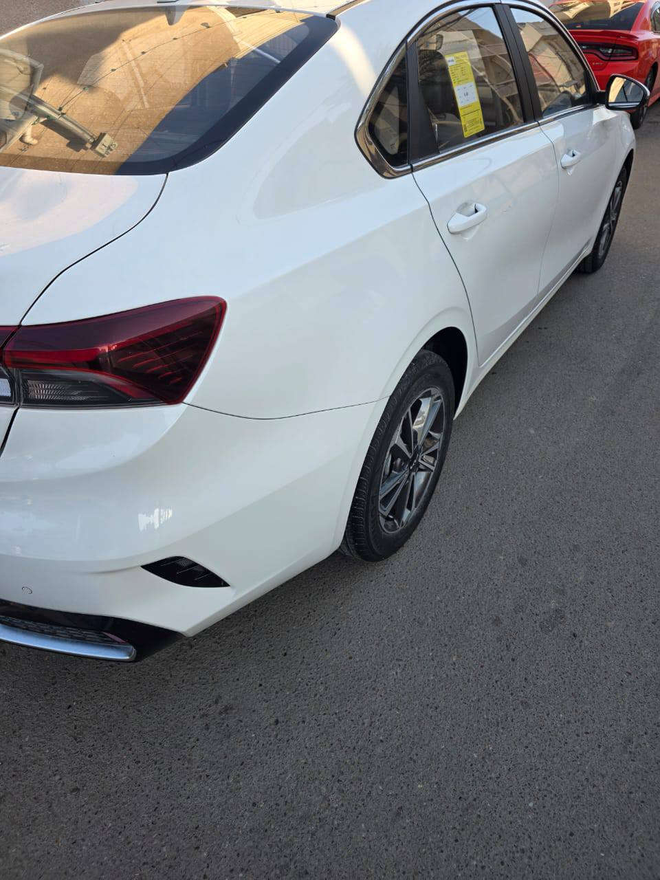 السلام عليكم للبيع موديل 24 رقم أربيل باسمي مكفوله من صيغ وبارد عدا شخوط 141 وبيها مجال ماشيه 26 الكاظمية ***********
