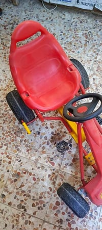 سيارة أطفال • ٧-٨ سنوات • البصرة عشار