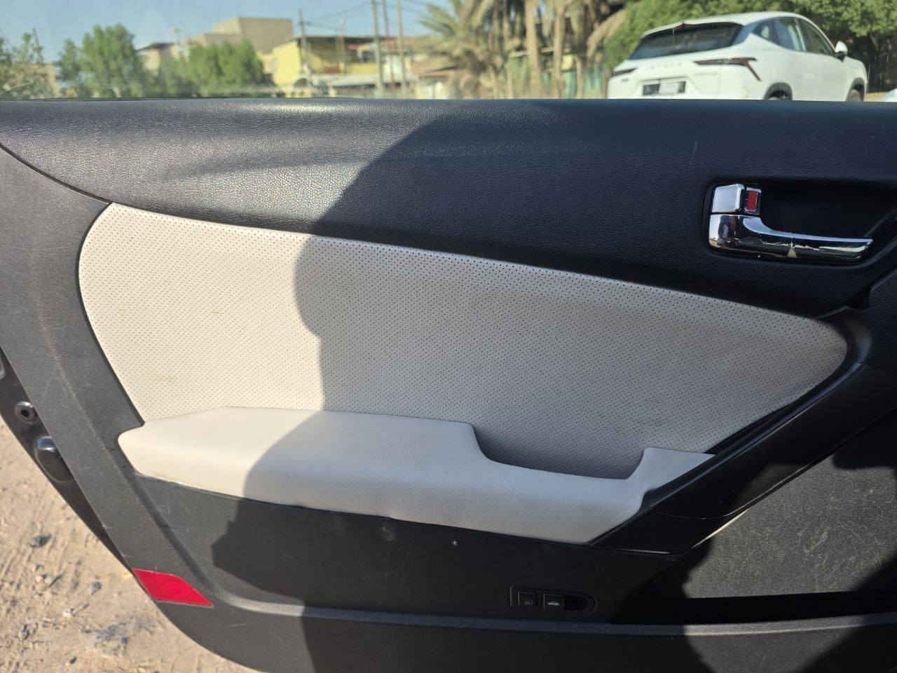 جنسزز كوبية 
2011 
3600   6سلندر 
مكانه الديوانيه 
سيارة مصبوغه عام 
كلشي مسويله جديد 
دعاميه لايتات تبريد 
دوشمه جديد 
تخم تايرات جديد 
حداديه
رقمه مميز 
***********
***********
