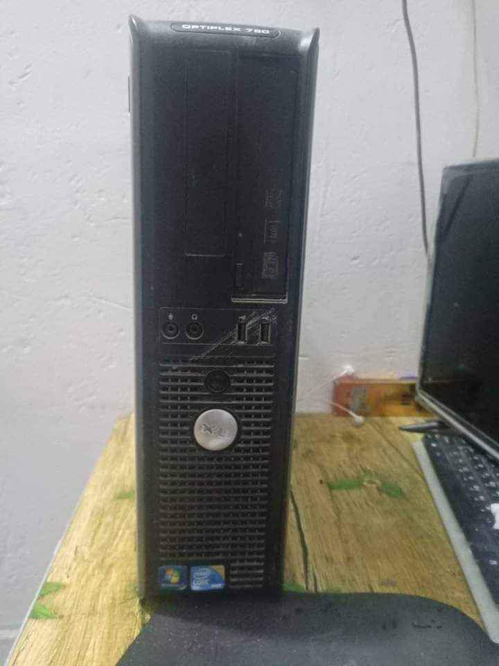 السلام عليكم 
كيس فقط بدون شاشة للبيع 
المواصفات 
معالج كورتديو 
الرام 4g 
الهارد 150غيغا
 كرت الشاشة انفيدية gt710     (گيگا 2) الكيس
ويا ماوس وكيبورد هدية  للبيع 
مكاني كربلاء وتوصيل ماكو كربلاء, العراق


**إذا كنت صاحب هذا الإعلان وتريد حذفه لأي سبب، رجاءا أرسل رسالة إلى الدعم الفني**