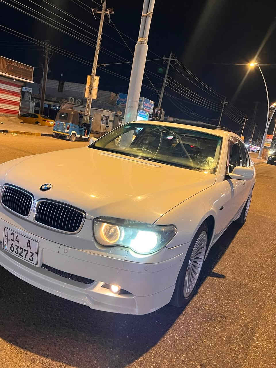 السلام عليكم من رخصت الادمنية
باخرة للبيع او للمراوس باقل مع الفرق 
موديل E65 2003 i وارد يابان 
سيارة فول مواصفات بالوارد الياباني  عليها ختم برجيستون ع صندوك 
مكفوله 
رقم بصره إنكليزي باسمي سنويه تنتهي  ٢٠٣٠ 
مكينه جديده 
توة مبدل عربانه خلفيه وارد يابان 
كيرها خير من الله 
ويلات شعاع اصليه مشتريهن ٧٠٠$ 
سداسية اصليه 
دبلات كهرباء الخلفيات كهرباء والاماميه أصليات بس مو كهرباء 
تخم تاير جواها 
حدادية طوبه 
تبريد توه مبدل منظومة كامله 
كهربائيات بلاديه 
كلشي شغال بيها 
عندي الجيك مشتغل حجر صالنصة
وحساس الويل والايرباك طفيتهن يم استاذ أحمد وشتغلن والولد كلي جيبهن بس ما وديتها آلة 
سيارة استخدام شخصي صار عندي ٤ سنوات 
كلشي واضح والي يحب يتصل 
سعر ١٢٥ بيه مجال
رقمي ***********
