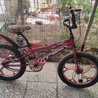 بايسكل bmx حجم 20 للبيع اصلي تايرات ممسوحة وبريكات تحتاج صيانة ب 80 وب...