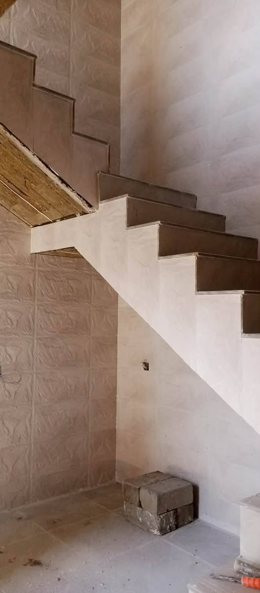 صفاف سيراميك ارضيه جدران
***********
***********
