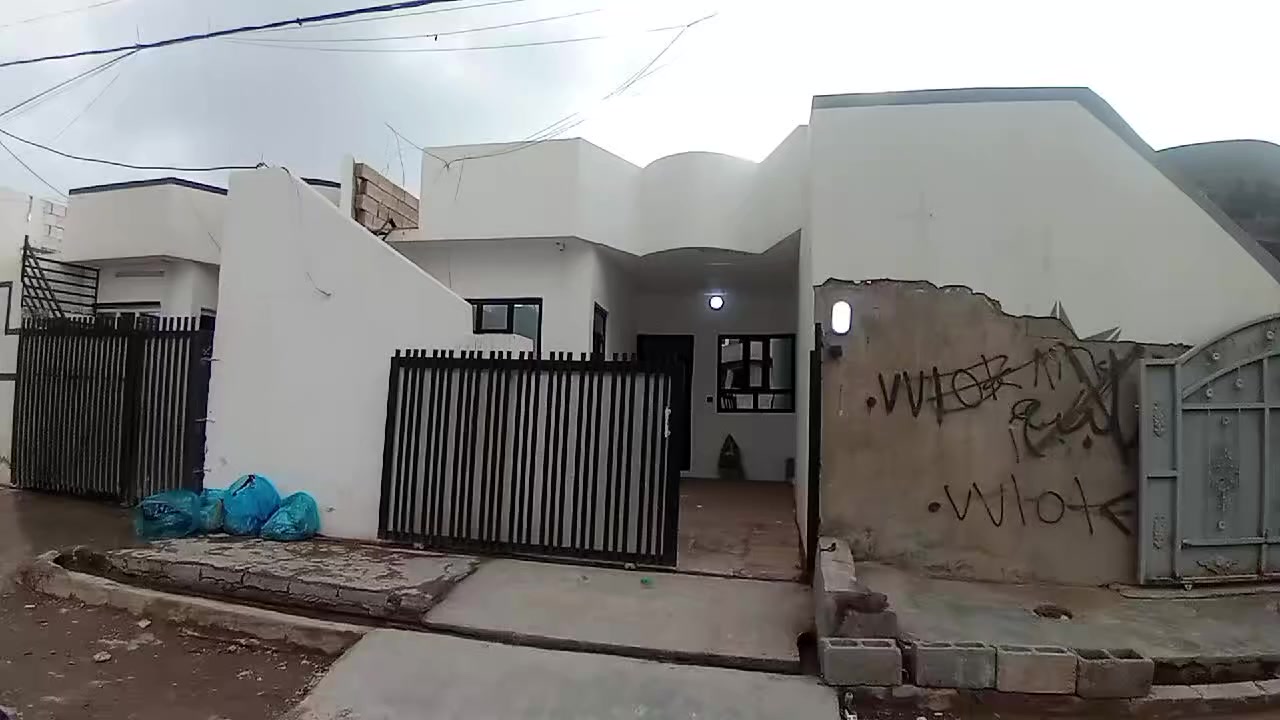 دار للبيع 135بنجاعلي خلف جامع رسول بي غرفتين نوم شارع طبليت سعر 35 مليون بي مجال للاستفسار ***********
***********
***********
