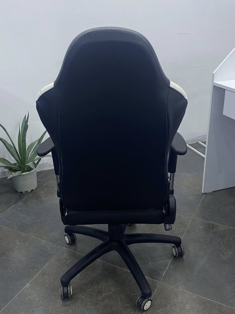 كرسي كيمنك
كرسي كيمنك اصلي واستخدام 6 اشهر فقط 
السعر 120 الف


**إذا كنت صاحب هذا الإعلان وتريد حذفه لأي سبب، رجاءا أرسل رسالة إلى الدعم الفني**