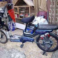 دراجة شحن • عشرين انش • تايرات وبطاريات جدد