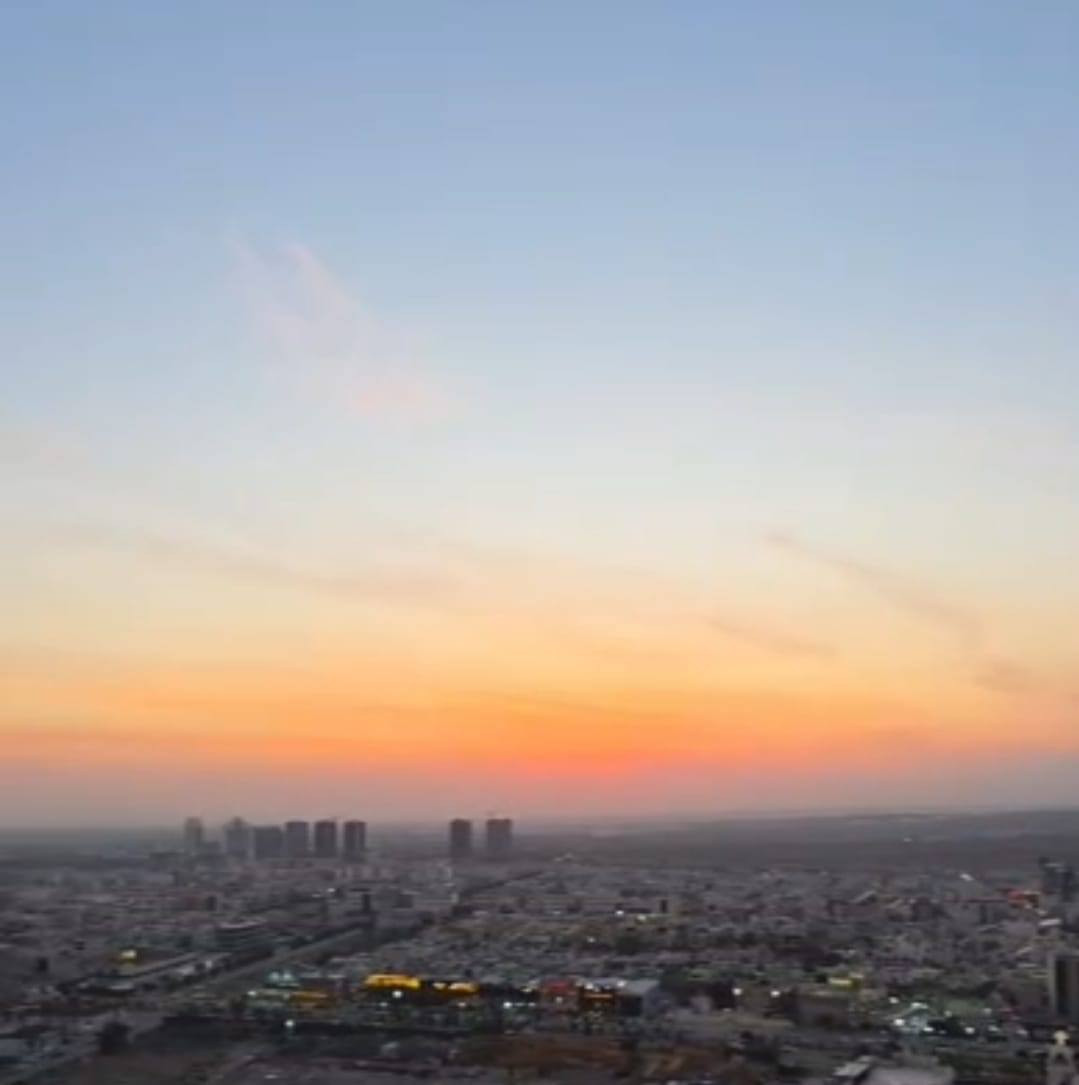 غرفةوصالةمؤثثةزيرو إيجار دائمي
مجمع رؤيا تاور/أربيل/شارع100/
/المربع الذهبي/مقابل القرية الإنكليزية/
للإستفسار واتساب ***********
 مواصفات:
مساحة 85متر📍
بلكون/واجهةعلى شارع100/
واجهةعلى إمباير 📍
خدمات 24ساعة 📍
مطاعم ومقاهي 24📍
حديقة أطفال 📍
ماركيت 24ساعة 📍
صيدلية +مكوى📍
نادي جيم داخل المجمع 📍 أربيل, العراق
