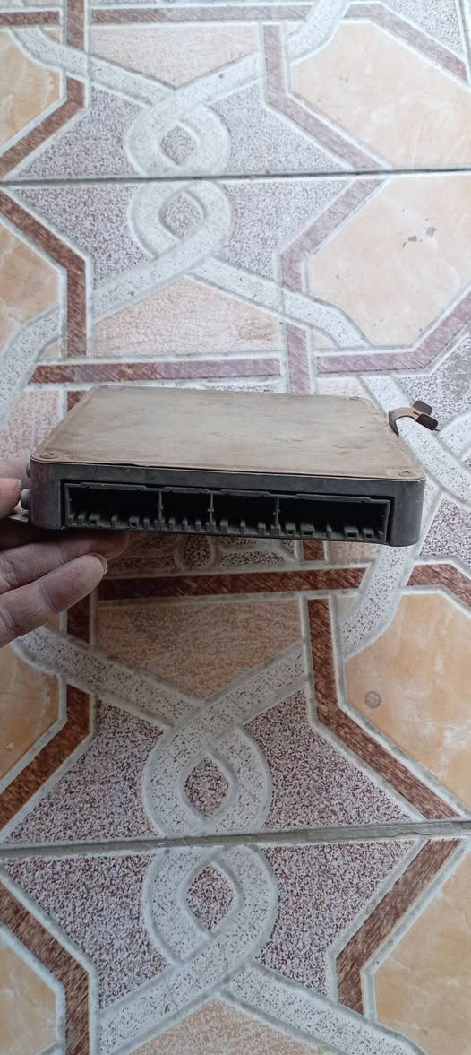 سلام عليكم غراض محور مال تفصيخ للبيع شلع السعر ٢٠٠الف قفل اتصال ***********
