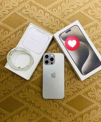 من رخصة الادمن 📱متوووفر للبيع📱  ايفون 15 برو ماكس 🩶لون تيتانيوم 💾ذاكرة...