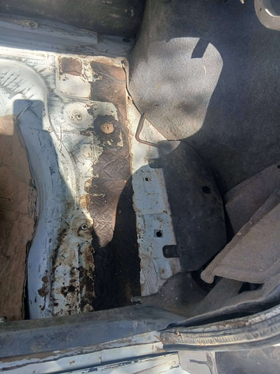 السلام عليكم كيا سيفيا موديل 95 گير اوتماتيك گير مكينا زينات السيارة لاضربه ولاكصه صبغ جماليه فقط حداديه زينه السعر 35بيها مجال مكان السيارة واسط الصويرة رقم الهاتف ***********
