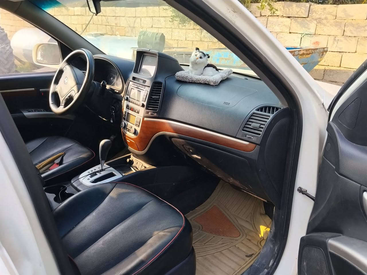 سياره سنتافي موديل 8 محرك كير  صدر خير من الله سياره ادوات سعر 50 وبيهه مجال *********** محرك كاز
